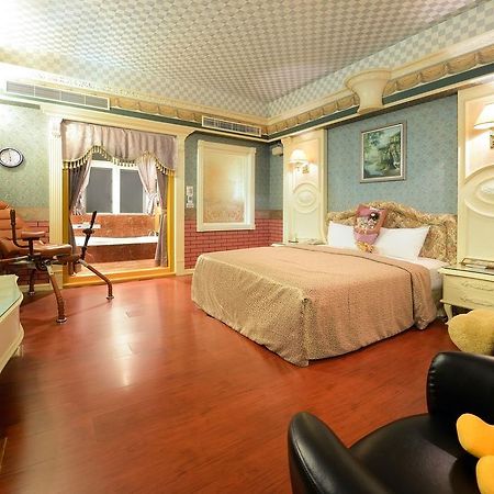 Holland Village Motel Tainan Exterior foto